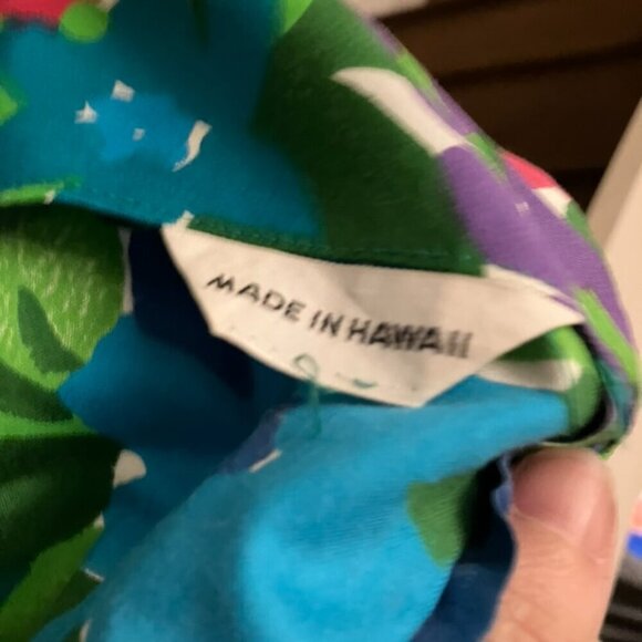 Hawaiian Dress, but Subtle (and Plus) - Picture 4 of 4